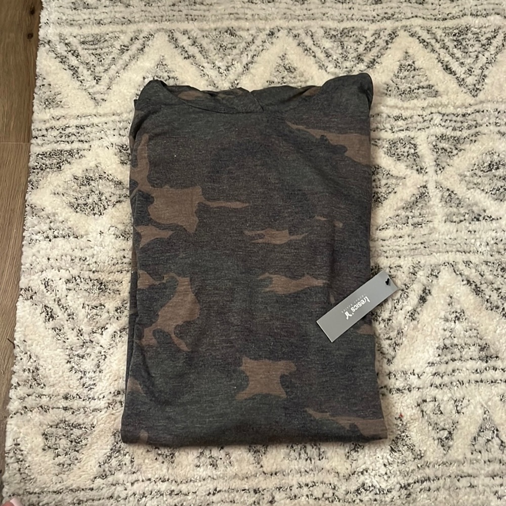 Camo T-shirt dress with hood